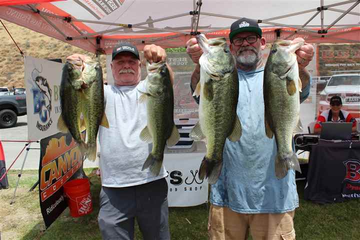 2nd Place Team - Rob Flaata and Bob Walker 
Big Fish 5.81 lbs. Total Weight 16.87 lbs.
