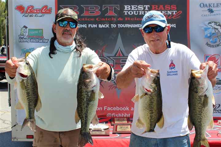 1st Place with 2nd Big Fish 4.42 lbs. Total Weight 16.68 lbs. 